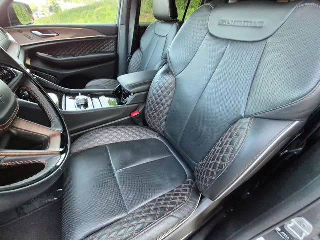 Used 2025 Gray Jeep Summit image 27