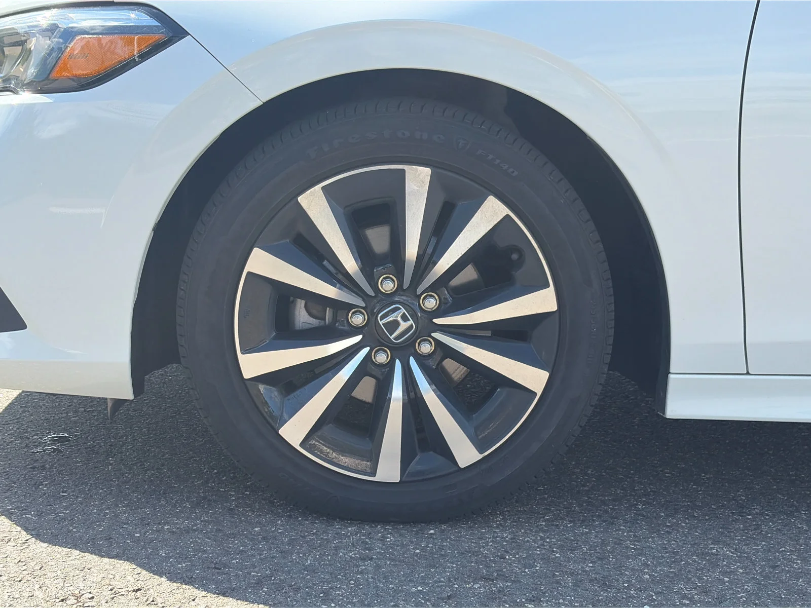 Used 2024 Platinum White Pearl Honda EX image 10