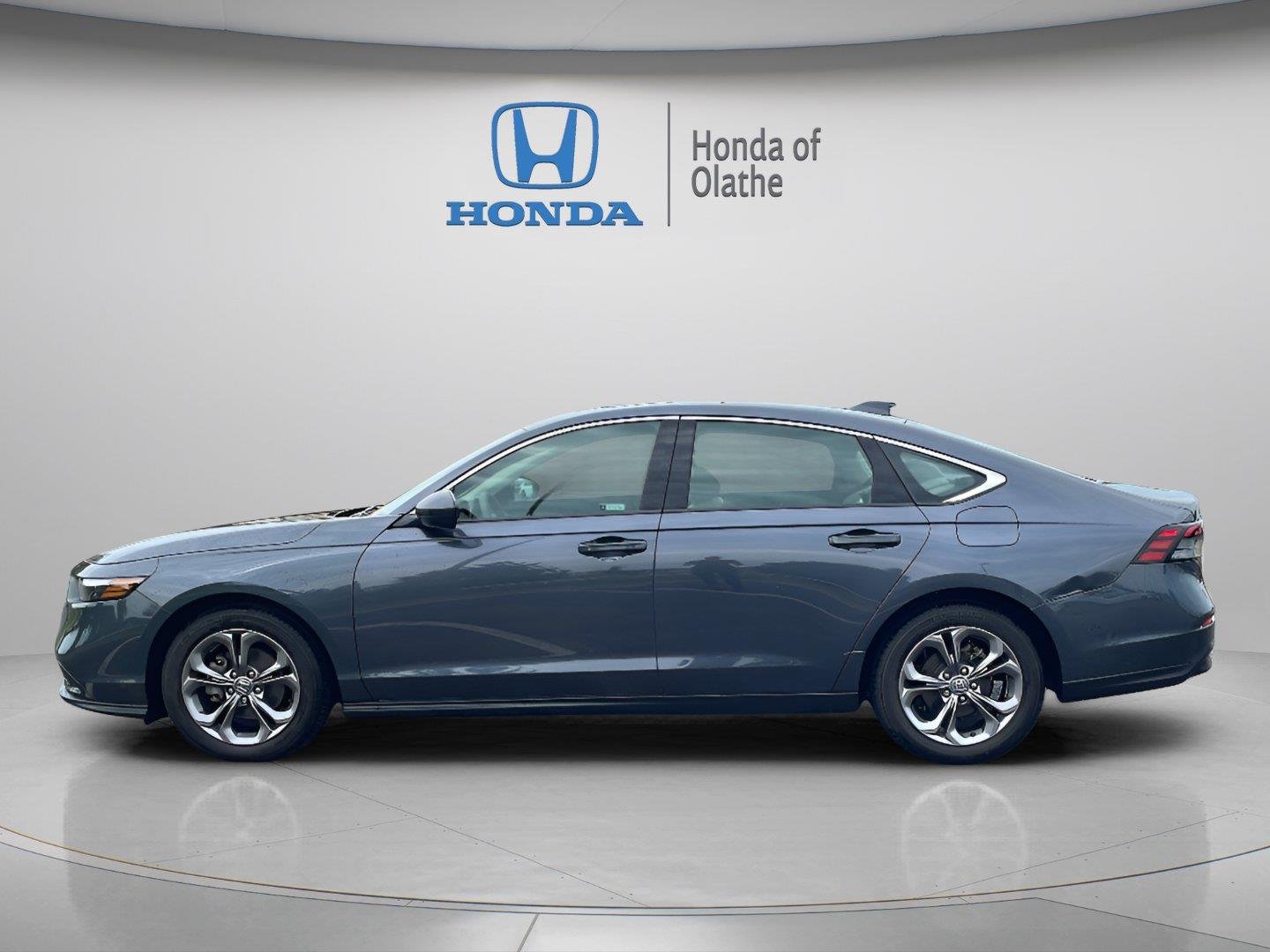 Certified Used 2024 Meteorite Gray Metallic Honda EX image 6