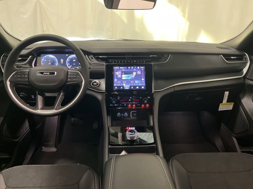 2025 Jeep Grand Cherokee L Altitude - Photo 2