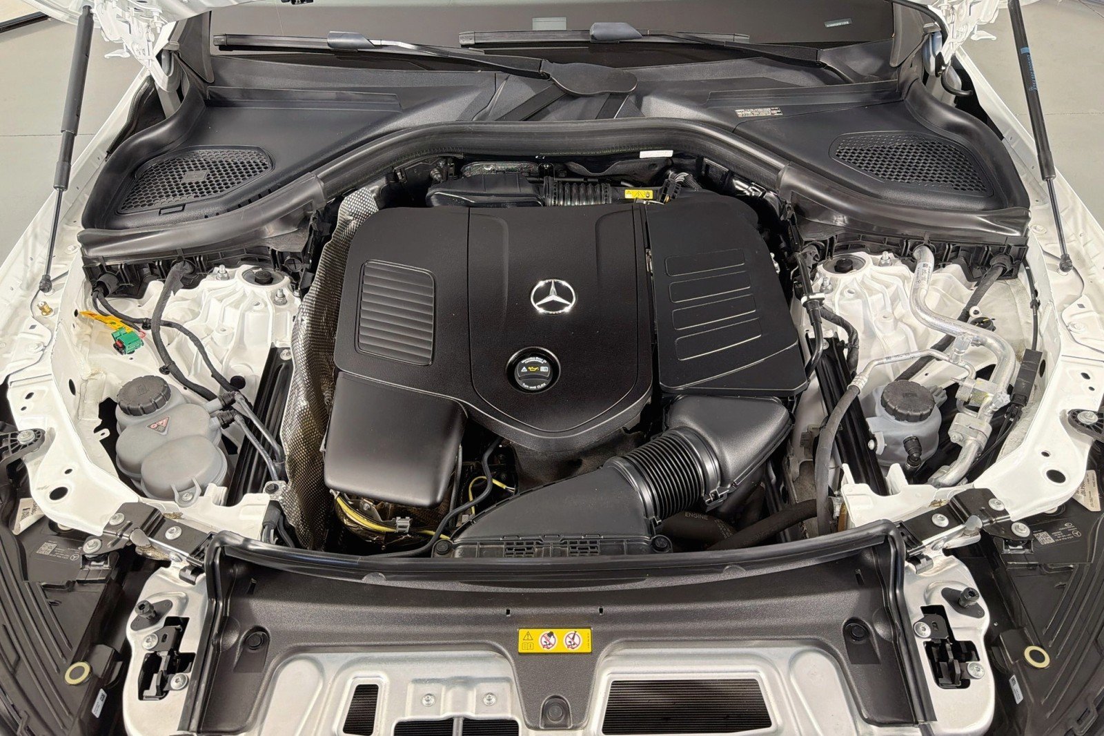 Certified Used 2025 Polar White Mercedes-Benz 350e image 12