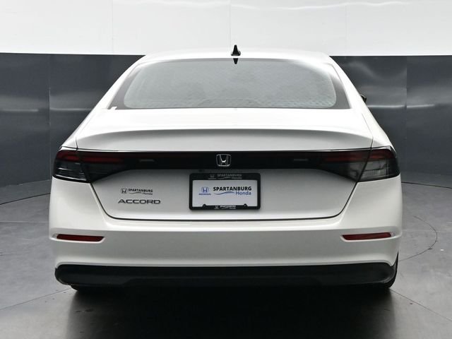 New 2026 Platinum White Pearl Honda SE image 6
