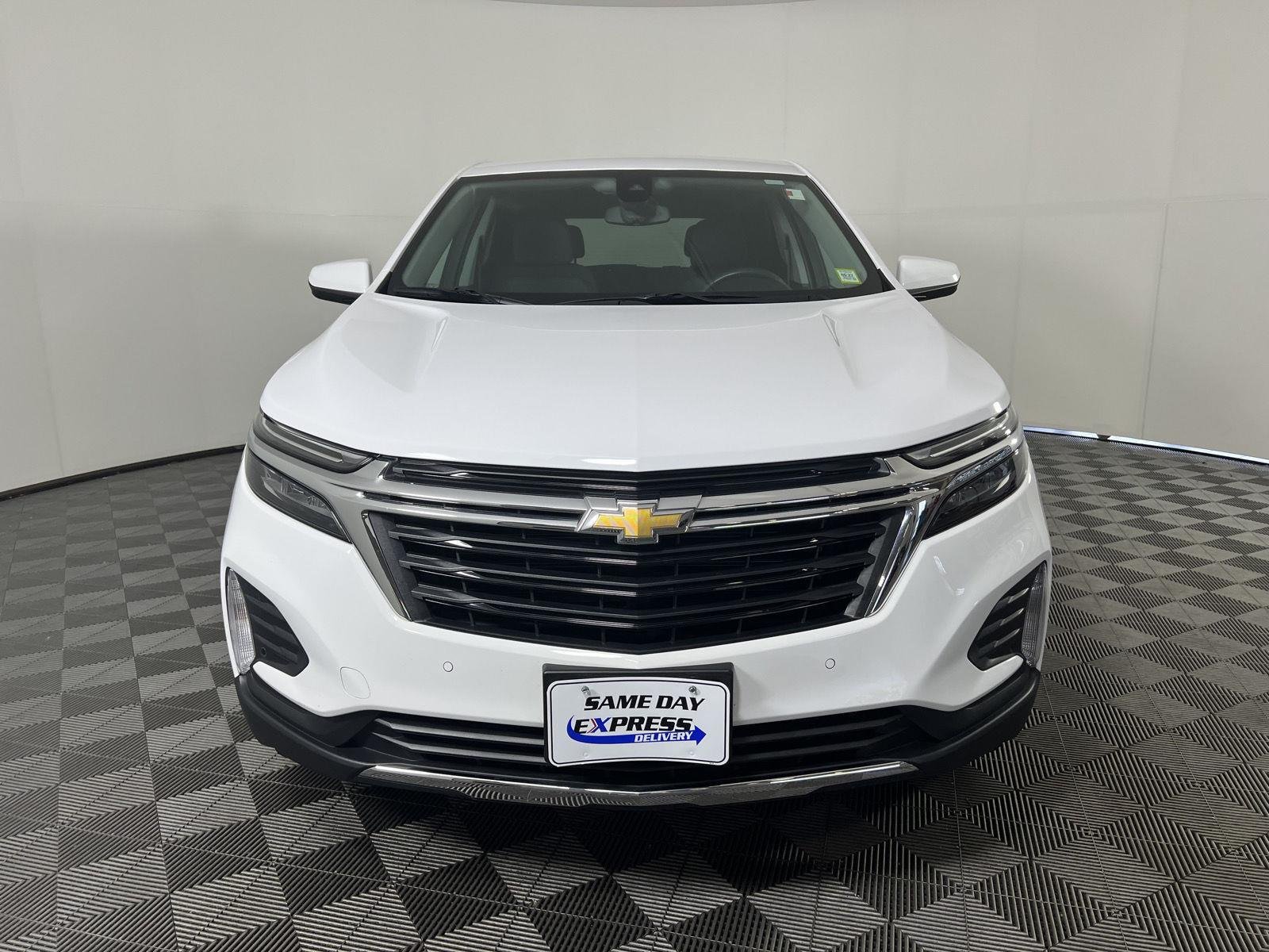 Used 2024 Summit White Chevrolet LT image 30