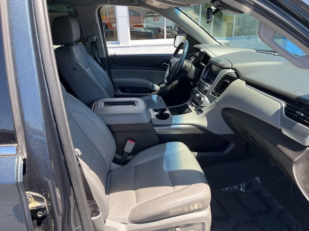 Used 2019 SHADOW GRAY METALLIC Chevrolet LT image 35