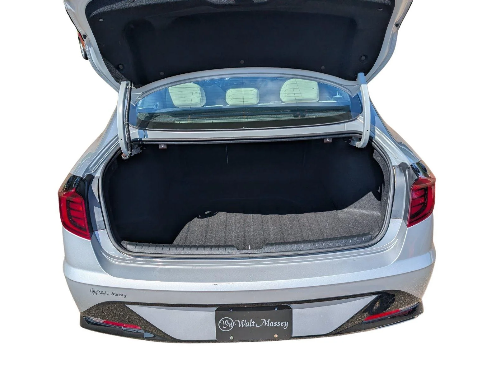 Used 2023 Curated Silver Hyundai SEL image 6