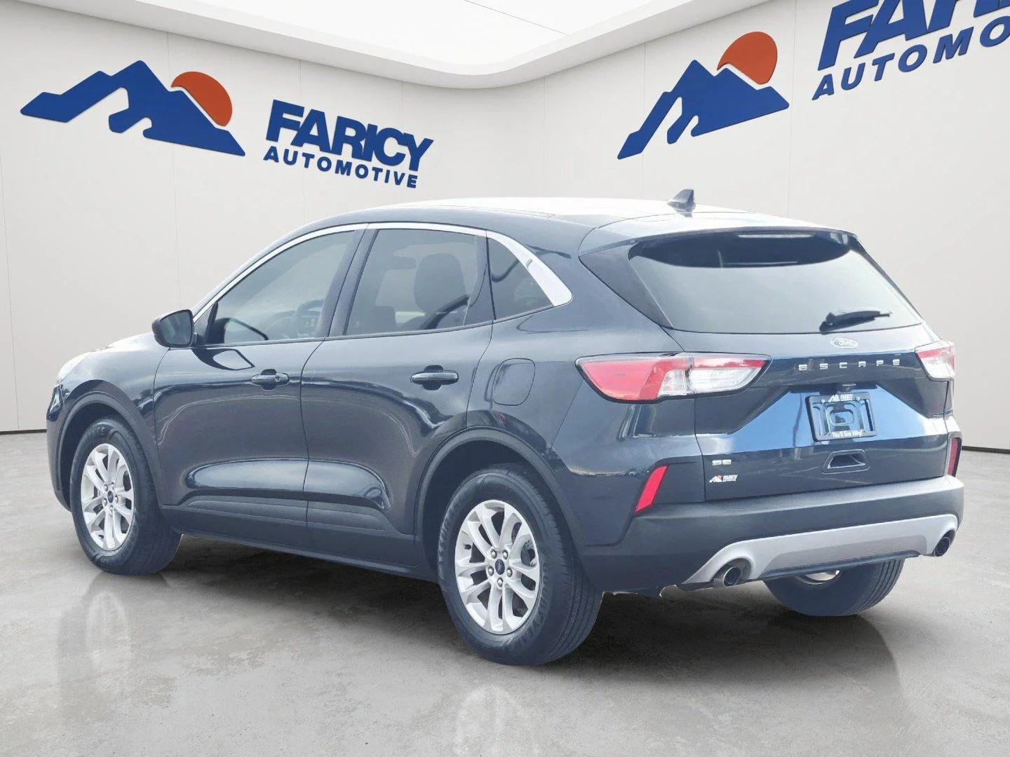 Used 2022 Stone Blue FORD SE image 8