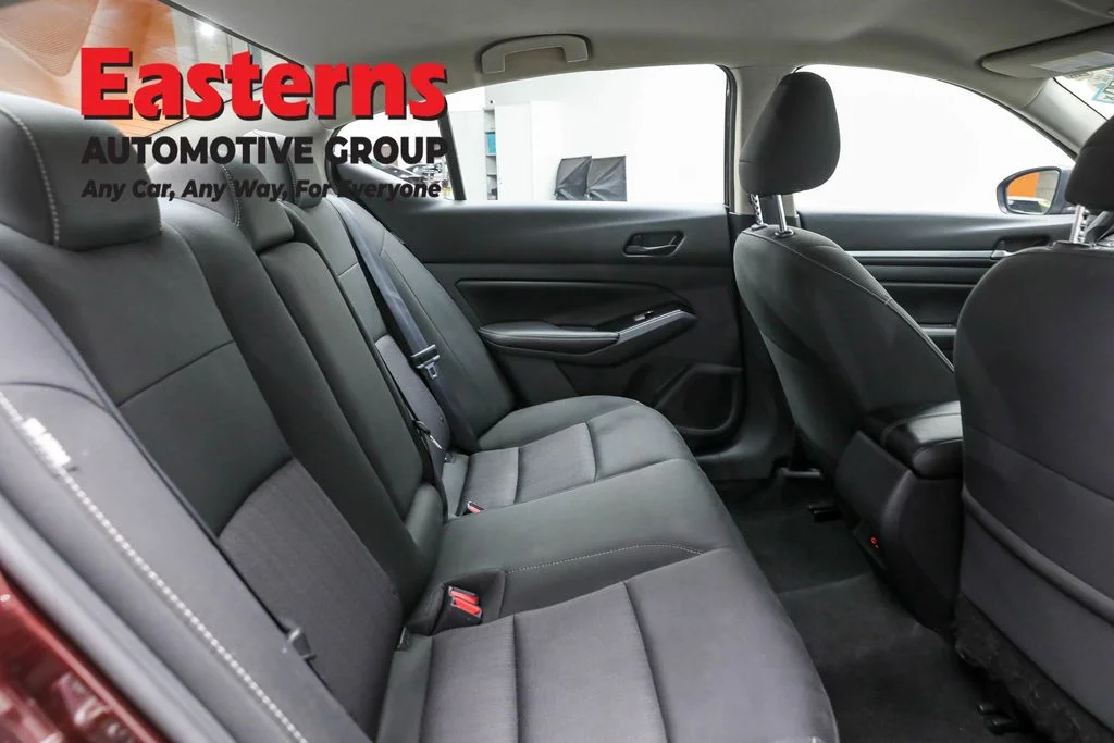 Used 2023 Red Nissan 2.5 SV image 22