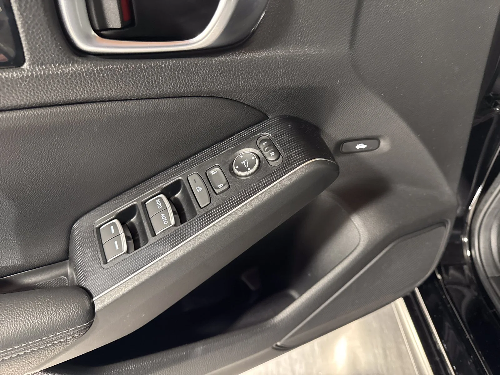 2024 Honda Civic Touring - Photo 12