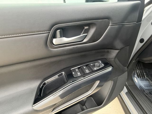 Used 2024 Gray Nissan SL image 11