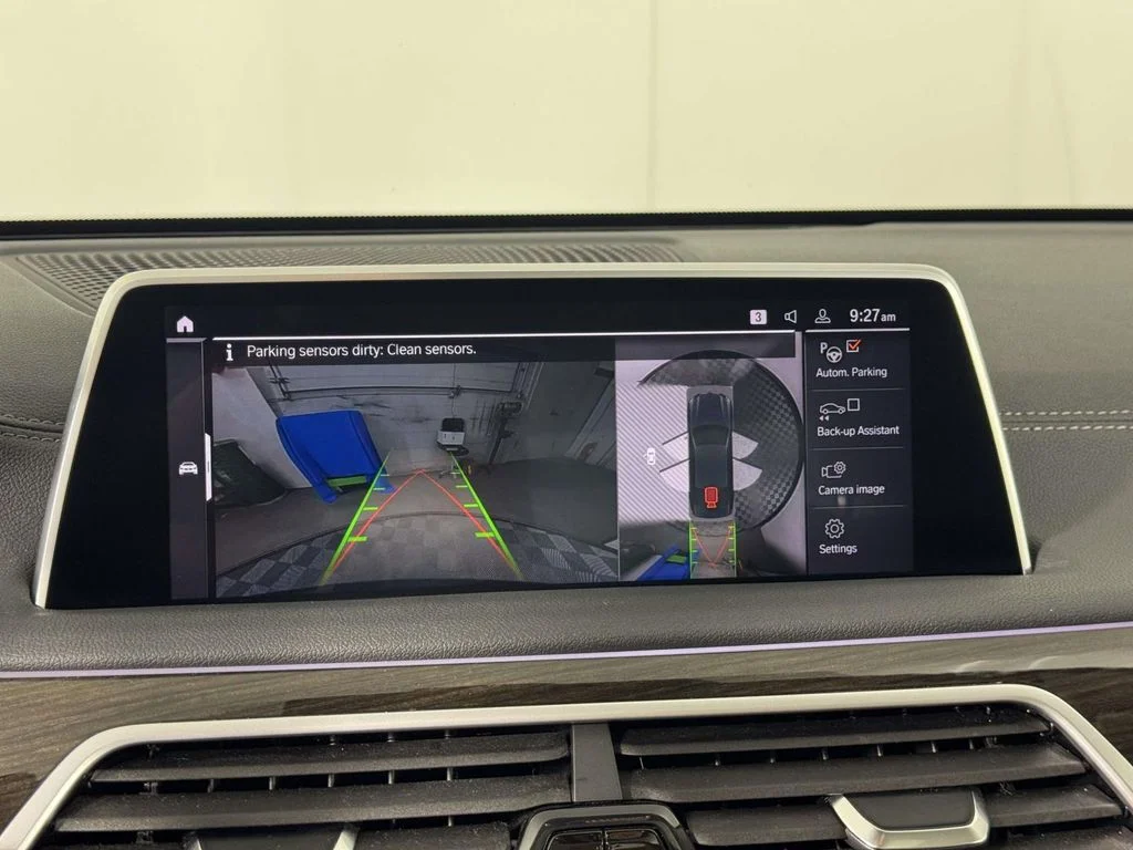 New 2022 Black BMW 750i xDrive image 26