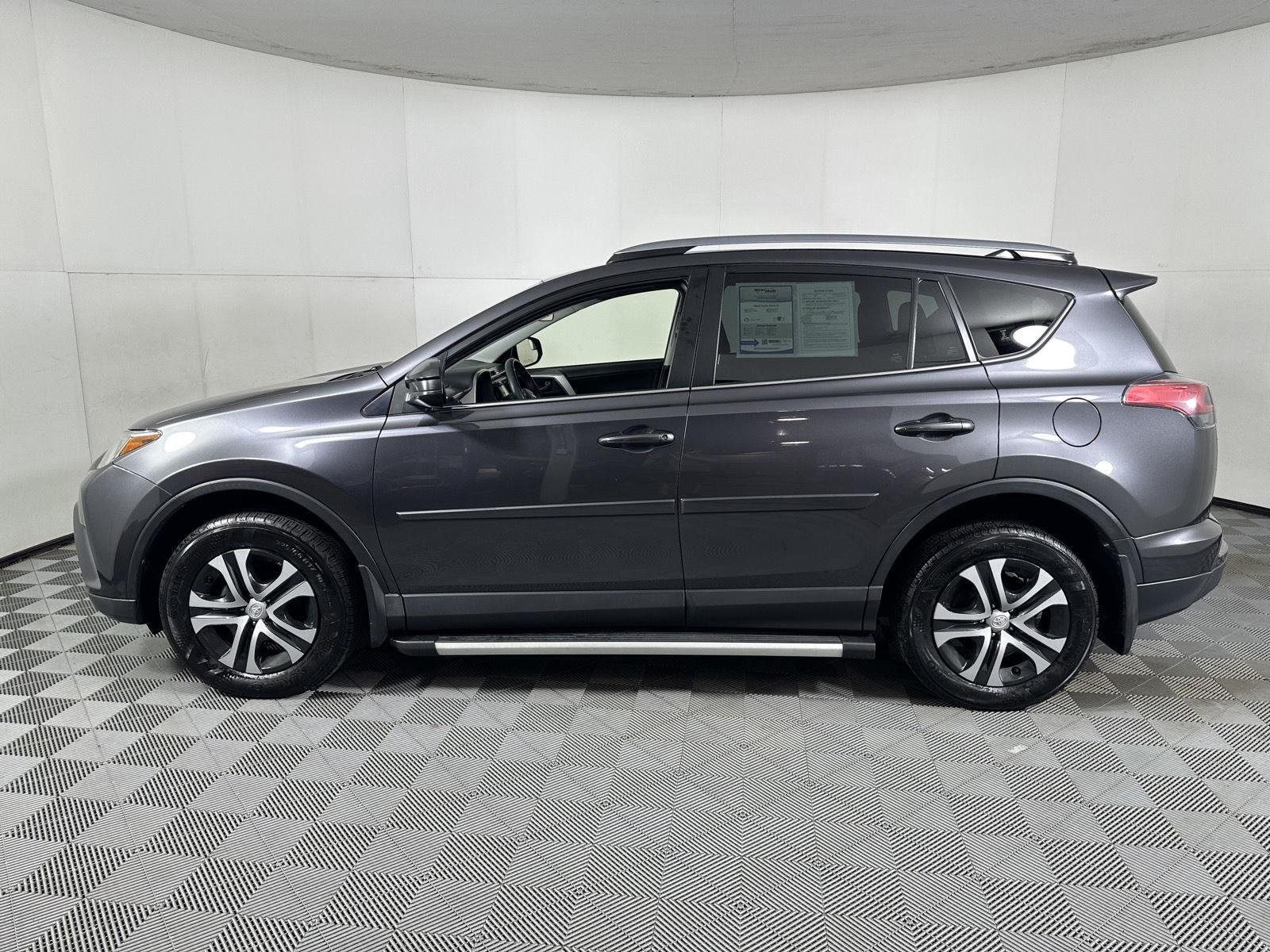 Used 2018 Magnetic Gray Metallic Toyota LE image 8