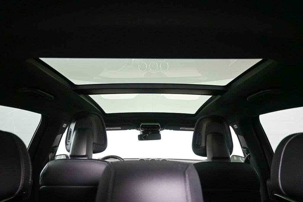 Certified Used 2025 Black Mercedes-Benz GLC 300 image 19