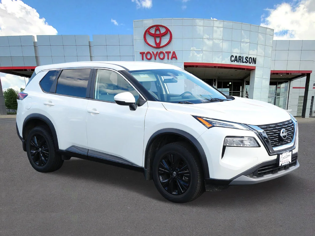 Used 2022 Nissan Rogue SV with VIN 5N1BT3BB1NC725897 for sale in Minneapolis, Minnesota