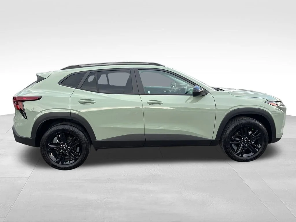 Used 2026 Cacti Green Chevrolet ACTIV image 8