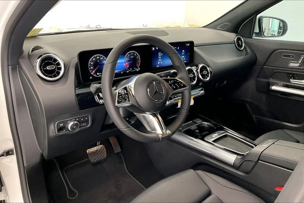 New 2026 Polar White Mercedes-Benz GLA 250 image 20