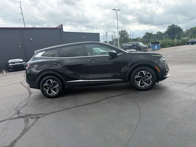 Used 2024 Black Kia LX image 5