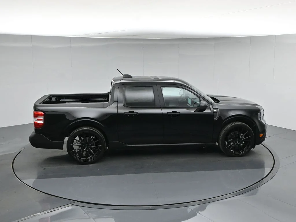 New 2026 Shadow Black Ford XLT image 41