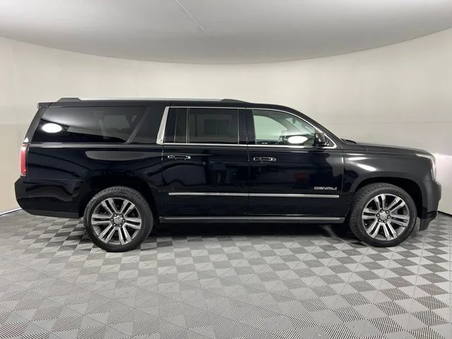 Used 2019 Onyx Black GMC Denali image 8