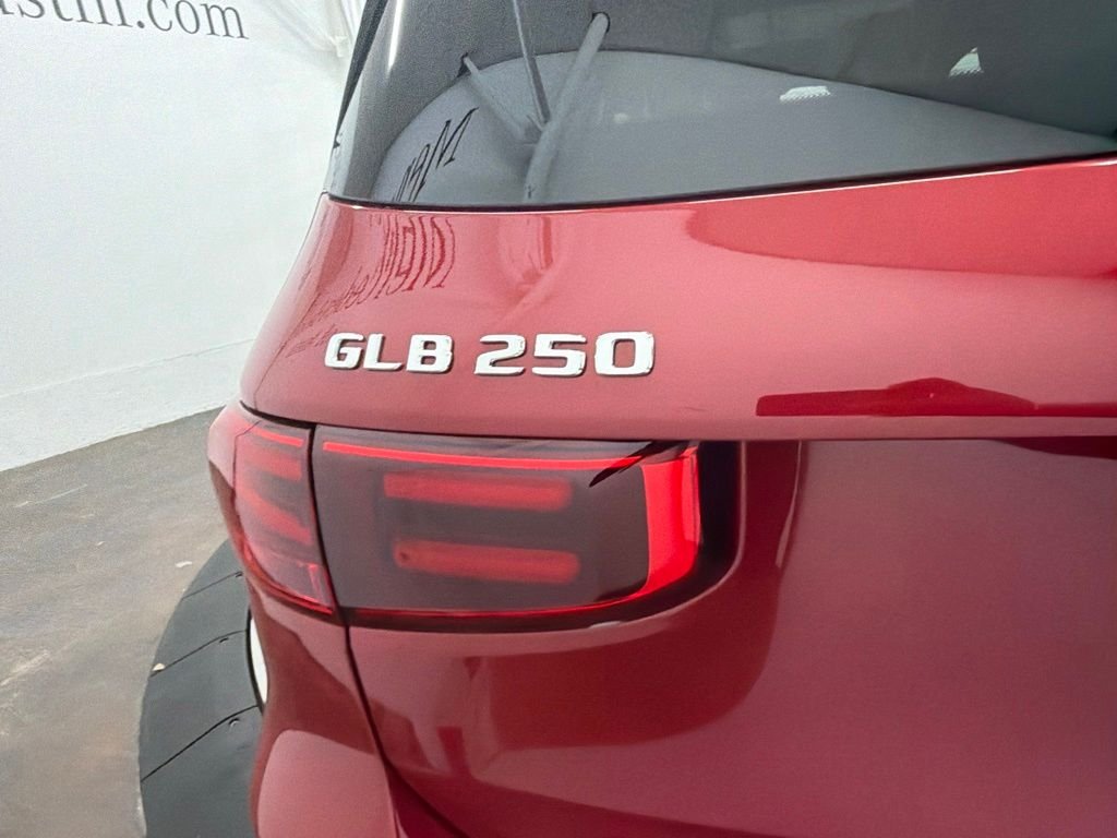 New 2026 MANUFAKTUR Patagonia Red Metallic Mercedes-Benz GLB 250 image 11