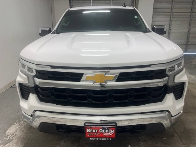 Used 2026 Summit White Chevrolet LT image 2