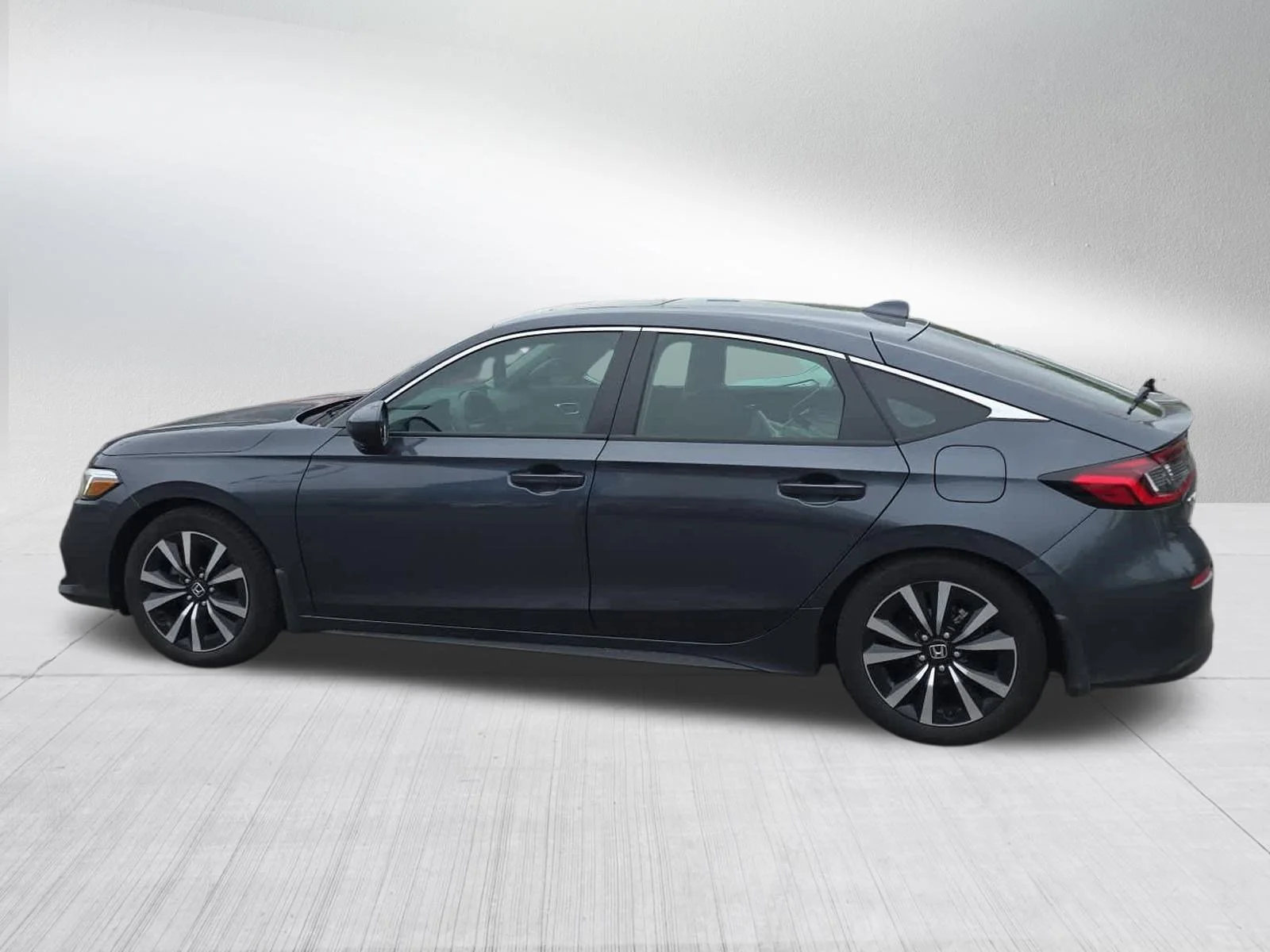 2023 Honda Civic Hatchback EX-L - Photo 7