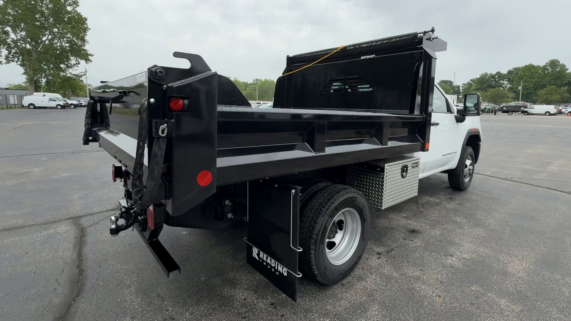 2025 GMC Sierra 3500HD Pro - Photo 8