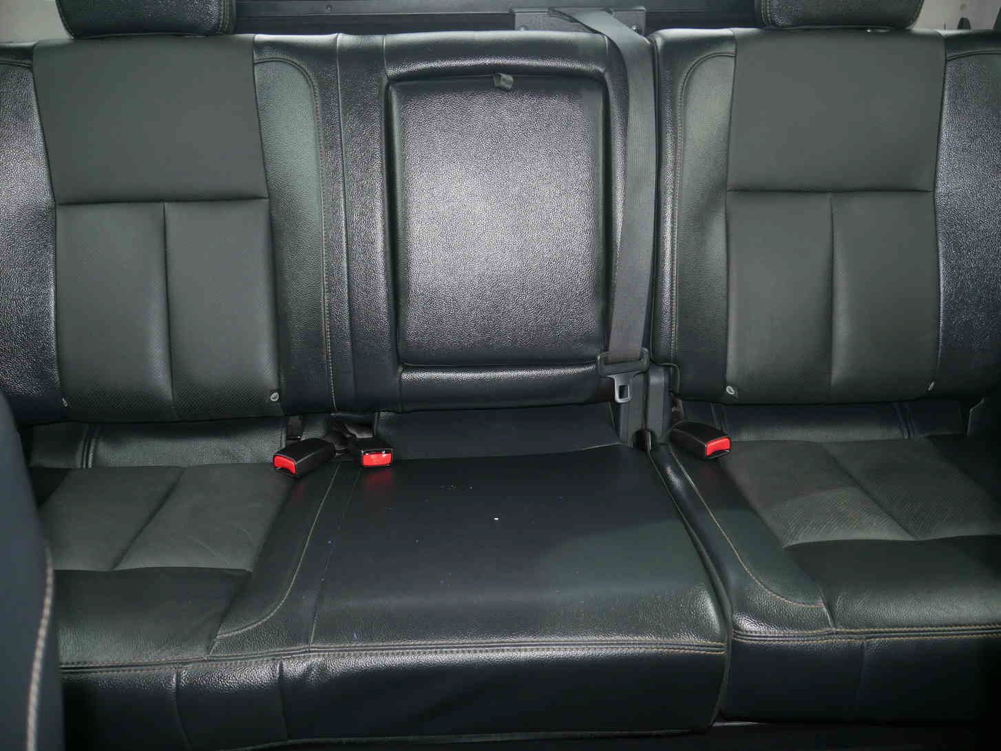 Used 2017 Silver Nissan SL image 39