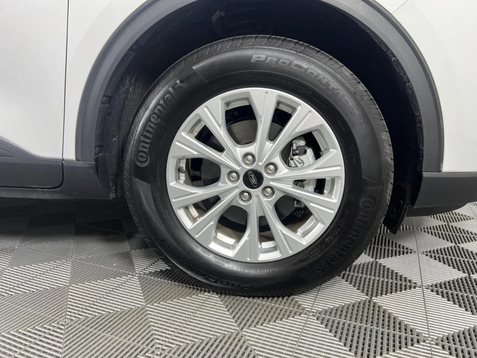 Certified Used 2024 Oxford White Ford Active image 12