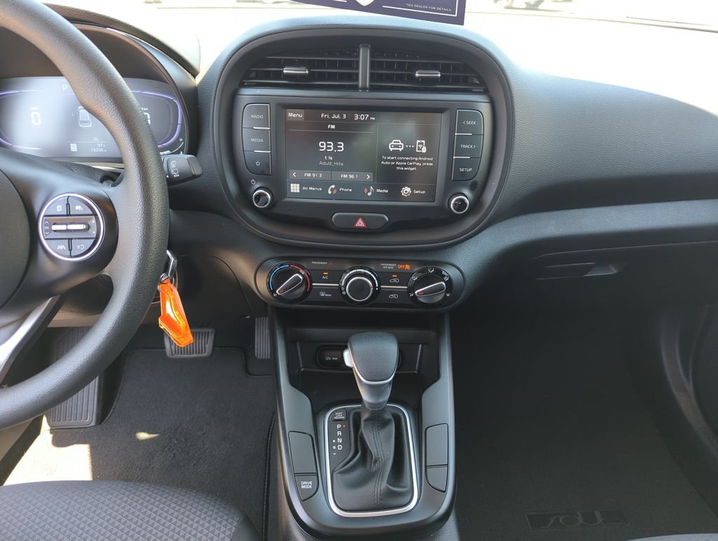 Used 2025  Kia LX image 25