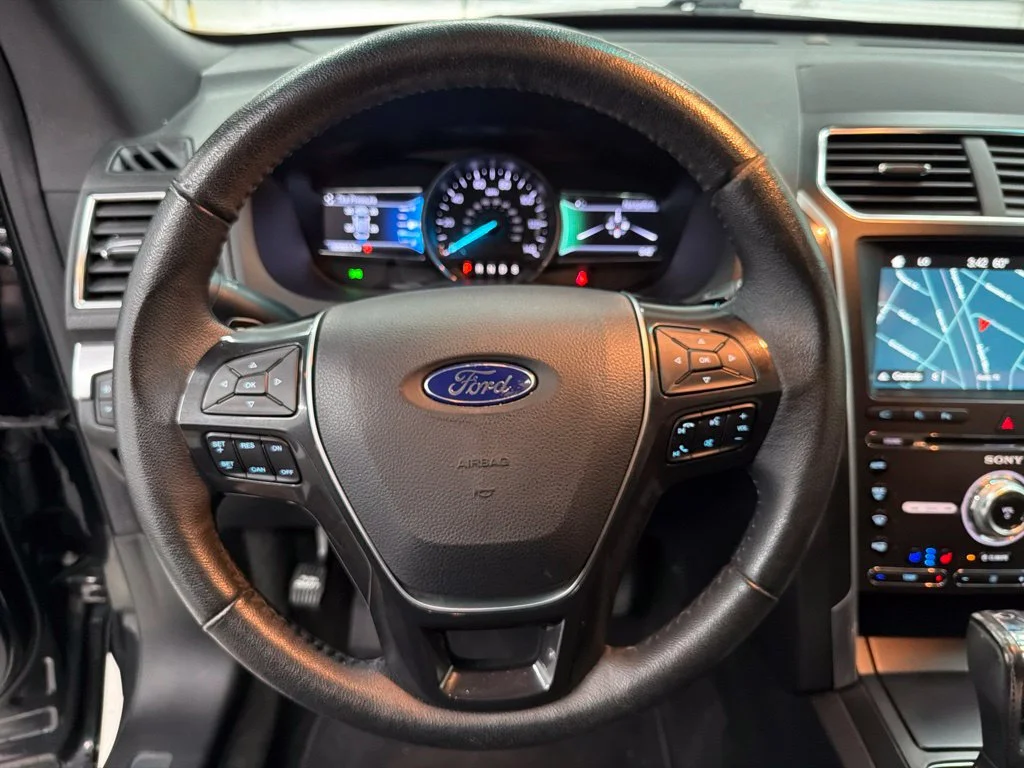 Used 2017 Black Ford Limited image 15