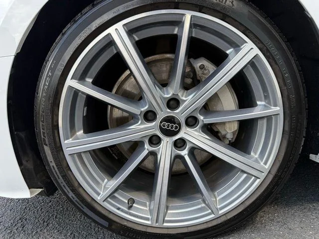 Used 2025 White Audi  image 38