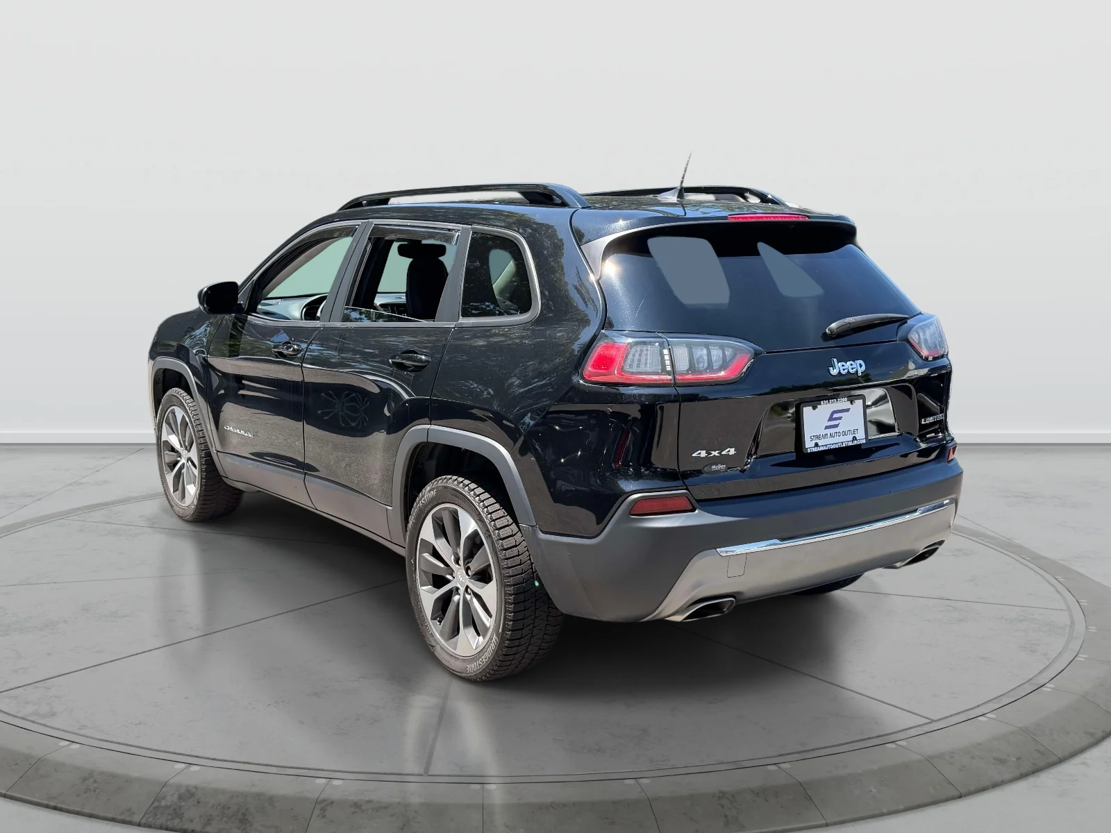 Used 2022 Black Jeep Limited image 4