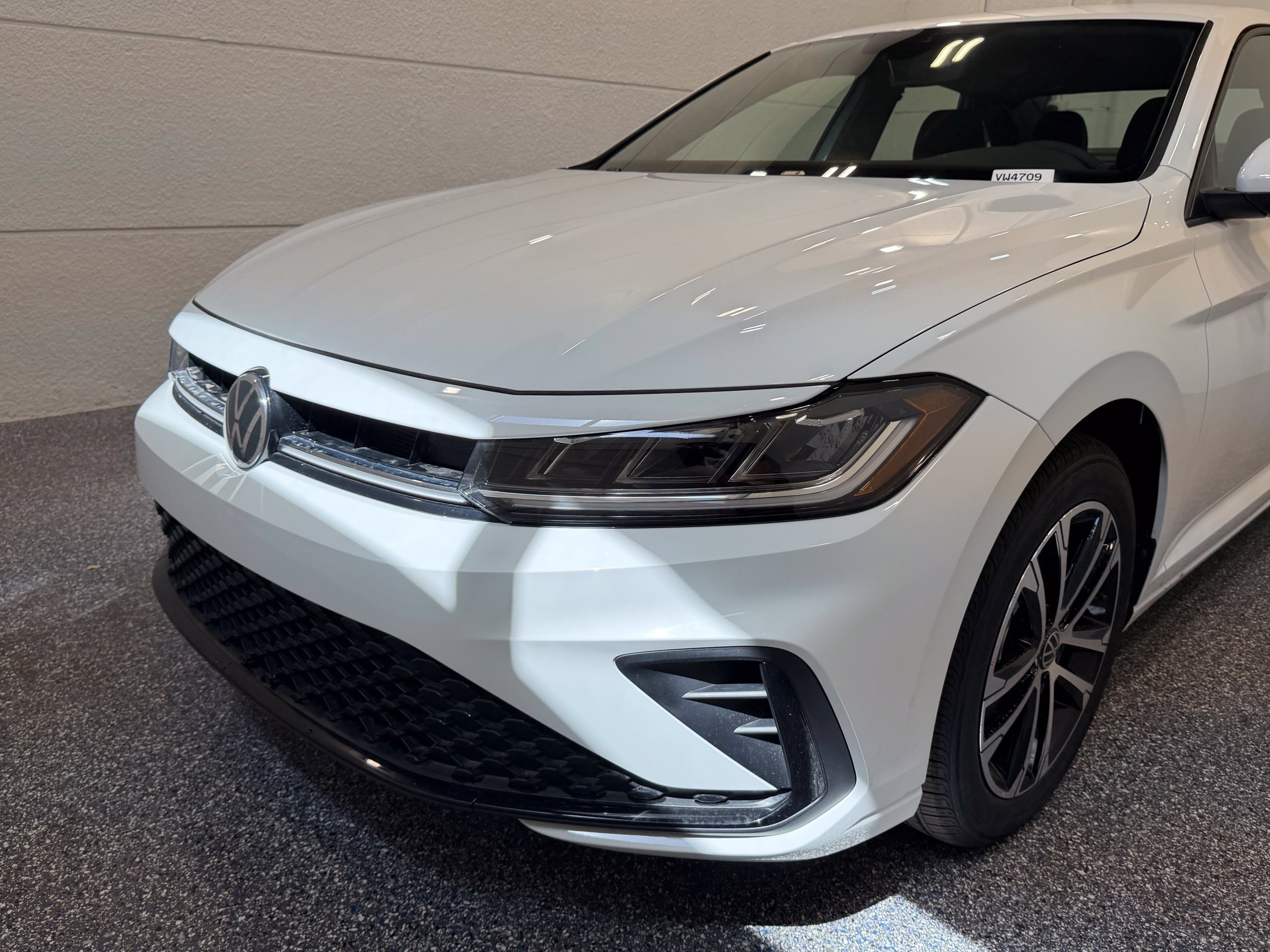 2026 Volkswagen Jetta Sport - Photo 16