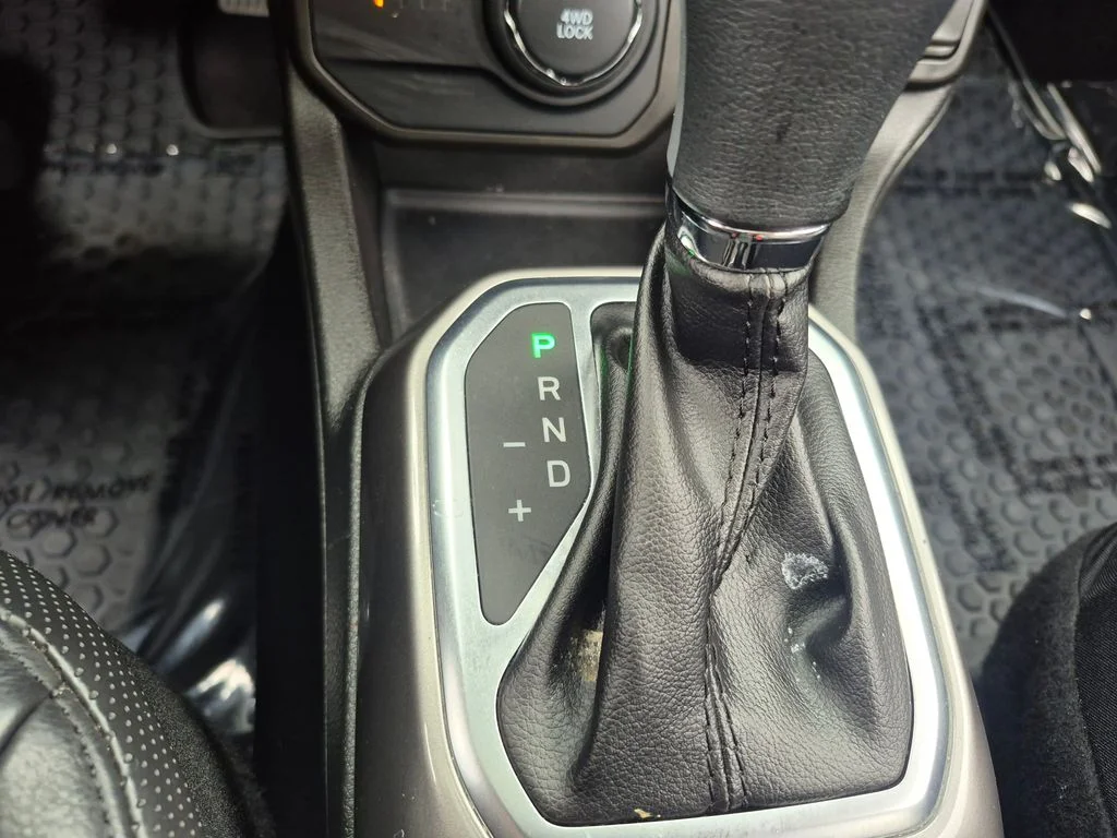 Used 2022 Black Jeep Limited image 18