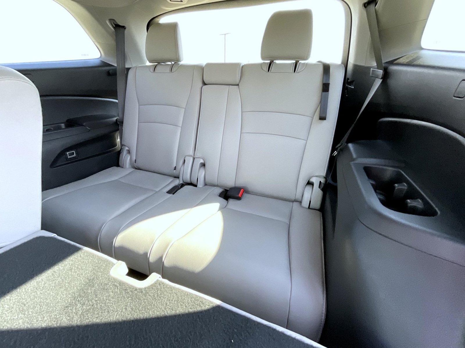 Used 2019 Crystal Black Pearl Honda EX-L image 22