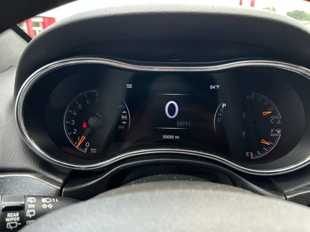 Used 2018 Silver Jeep Limited image 38