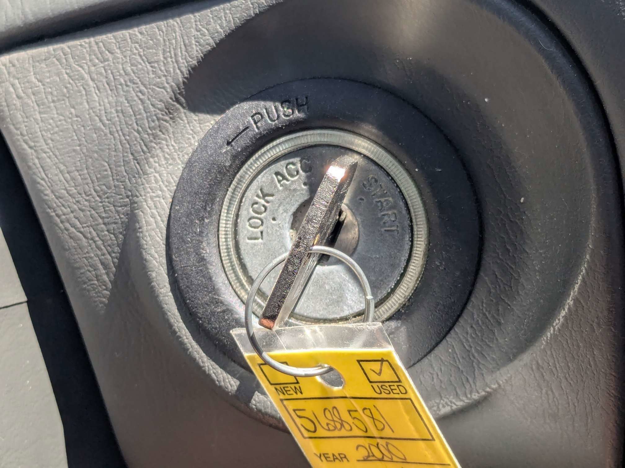 Used 2000  Toyota  image 27