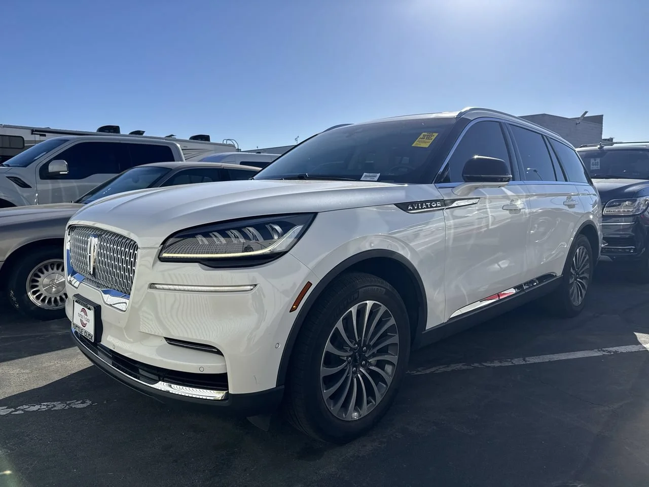 Used 2024 PRISTINE WHITE ME Lincoln Reserve image 2