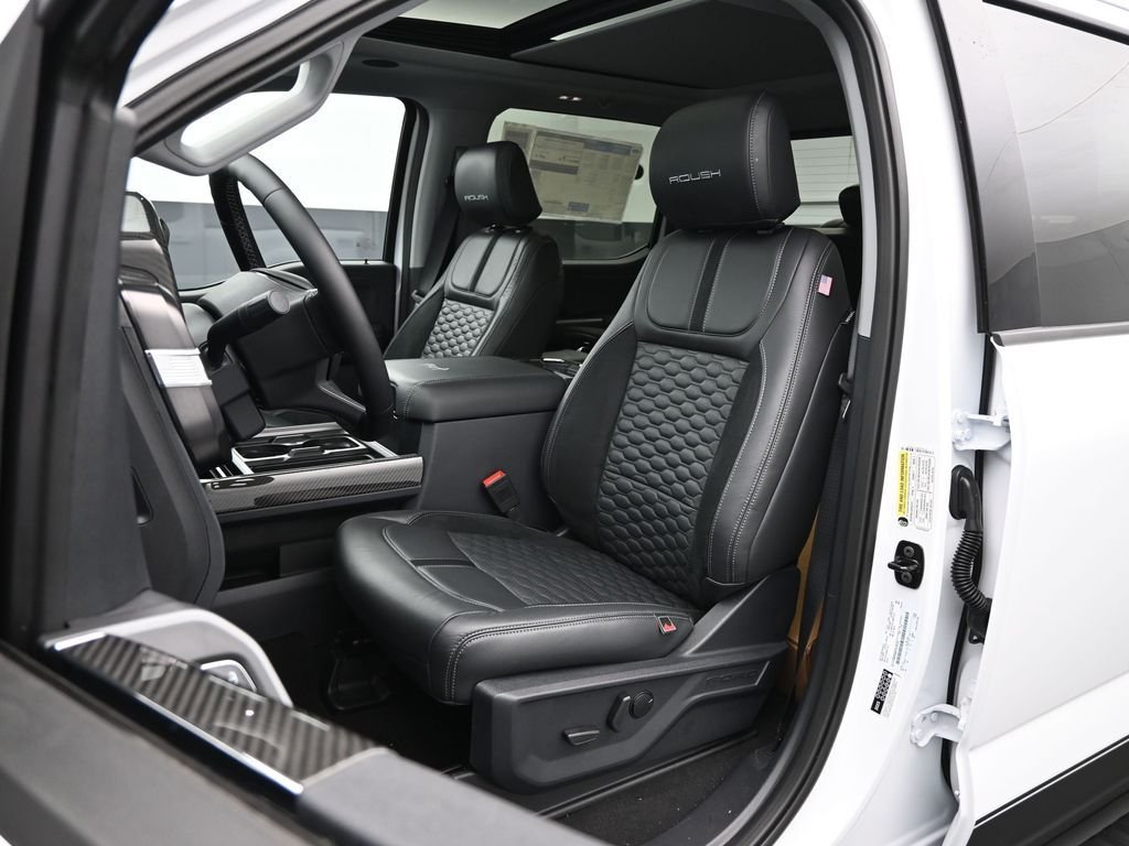 New 2026 Oxford White Ford Lariat image 8