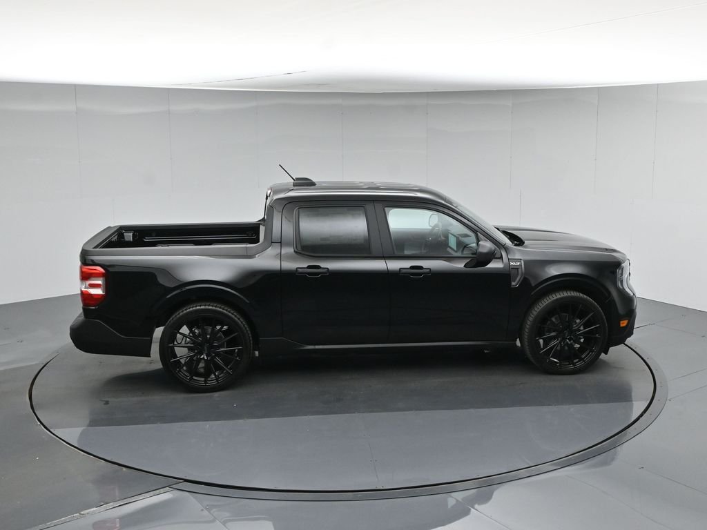 New 2026 Shadow Black Ford XLT image 41