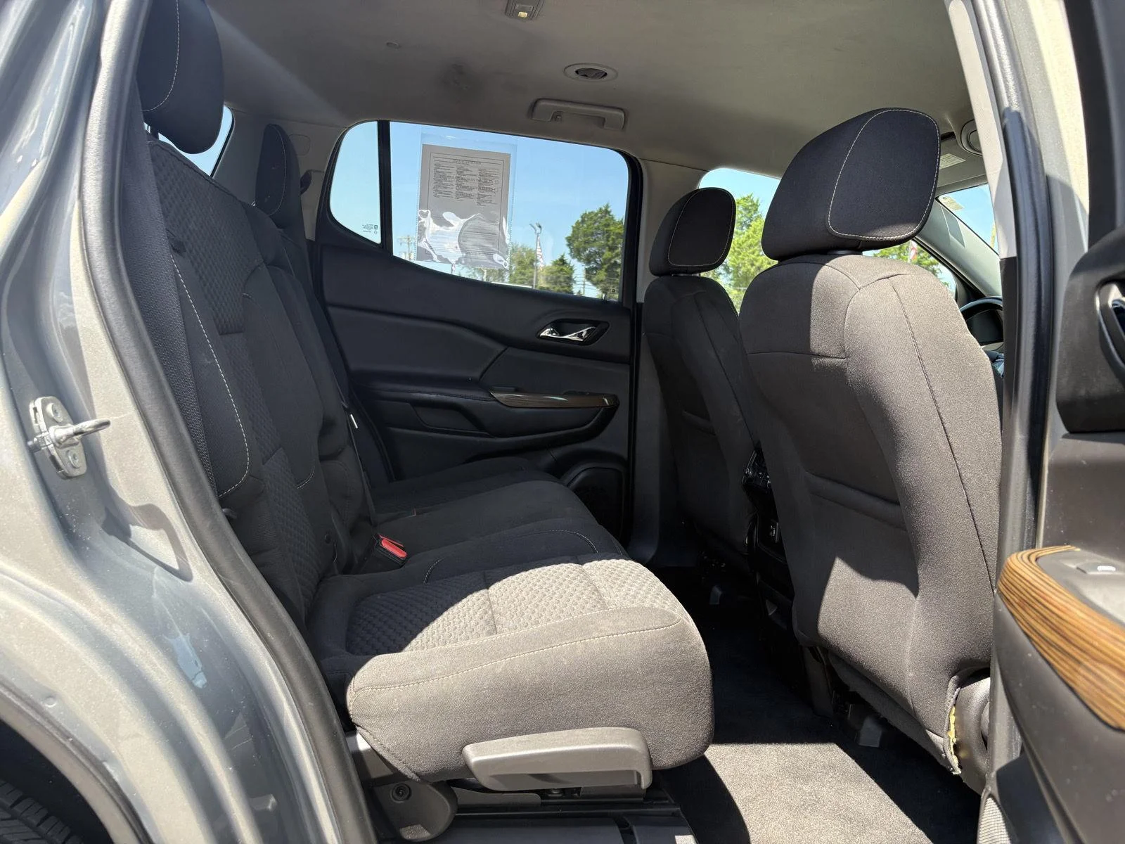 Used 2019 Pepperdust Metallic GMC SLE image 11