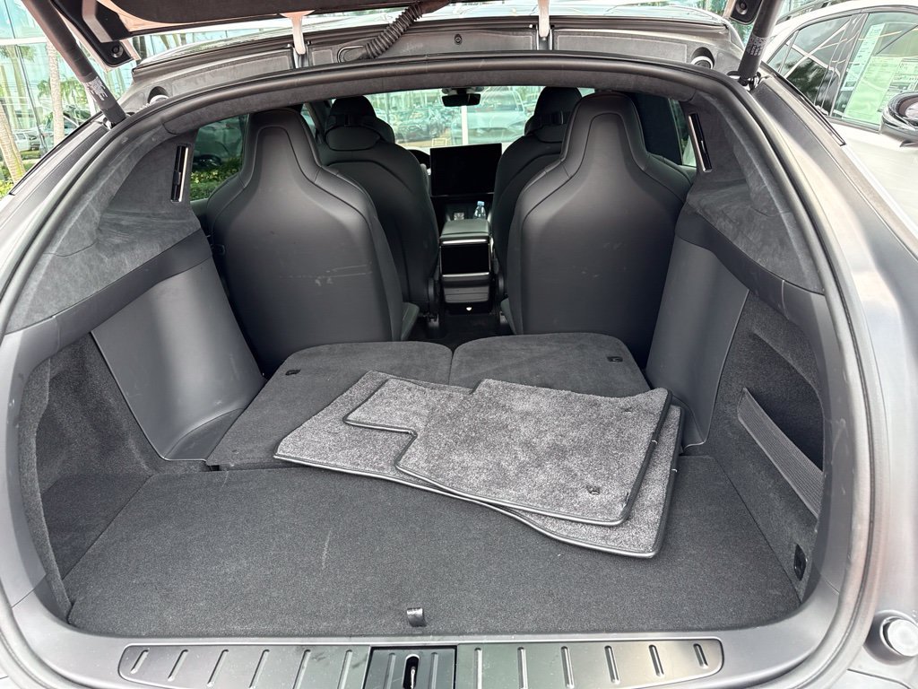 Used 2024 White Tesla Plaid image 10