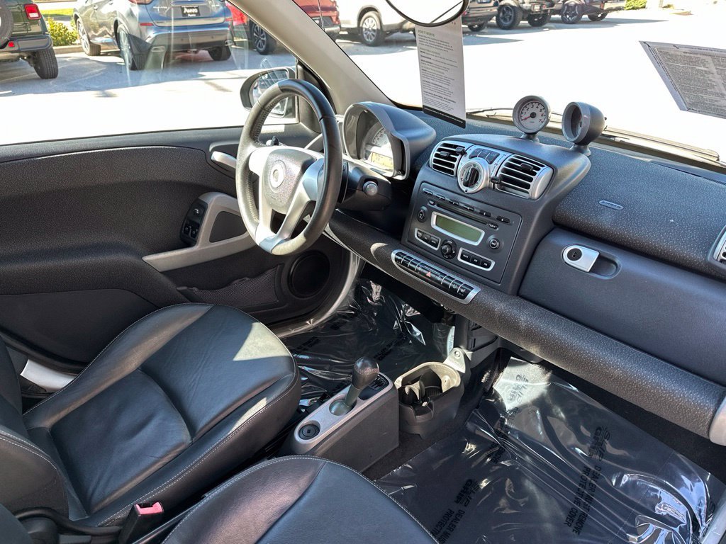 Used 2009 Silver smart Passion image 18