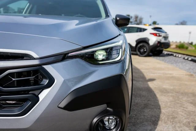 New 2026 Ice Silver Metallic Subaru Limited Hybrid image 3