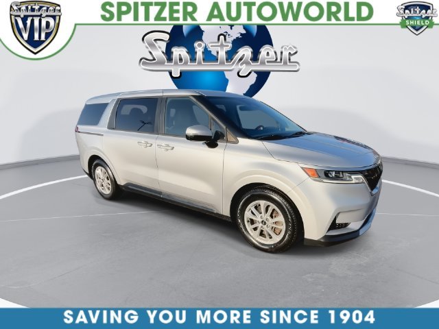 Used 2023 Silver Kia LX Seat Package image 2