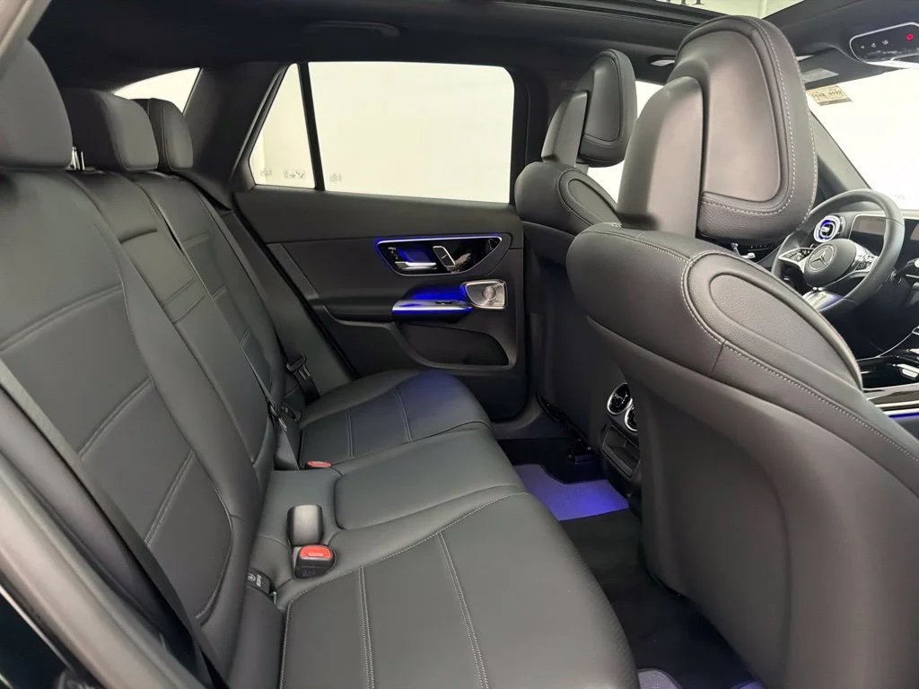 New 2027 Black Mercedes-Benz GLC 300 image 26