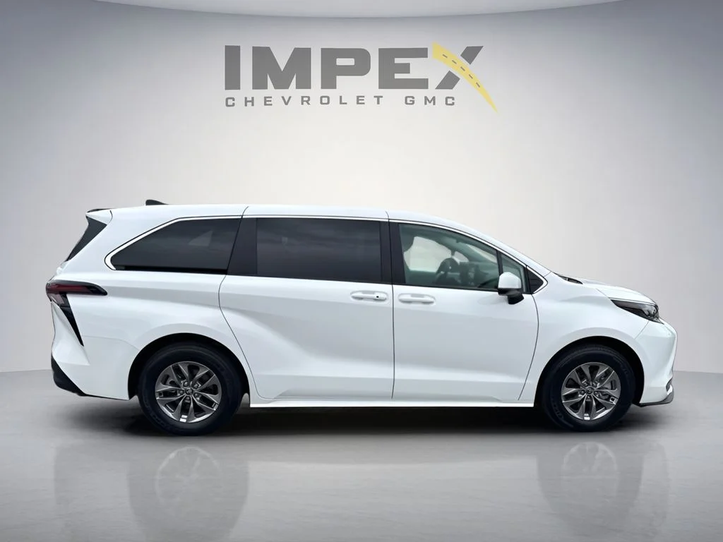 Used 2025 White Toyota LE image 6