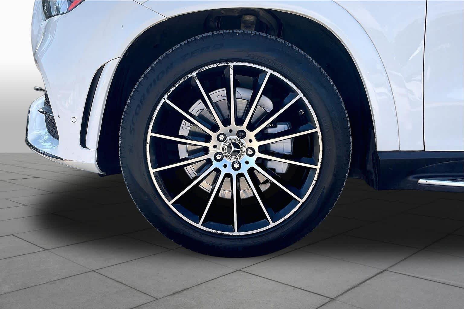 Used 2022 Polar White Mercedes-Benz GLE 350 image 11