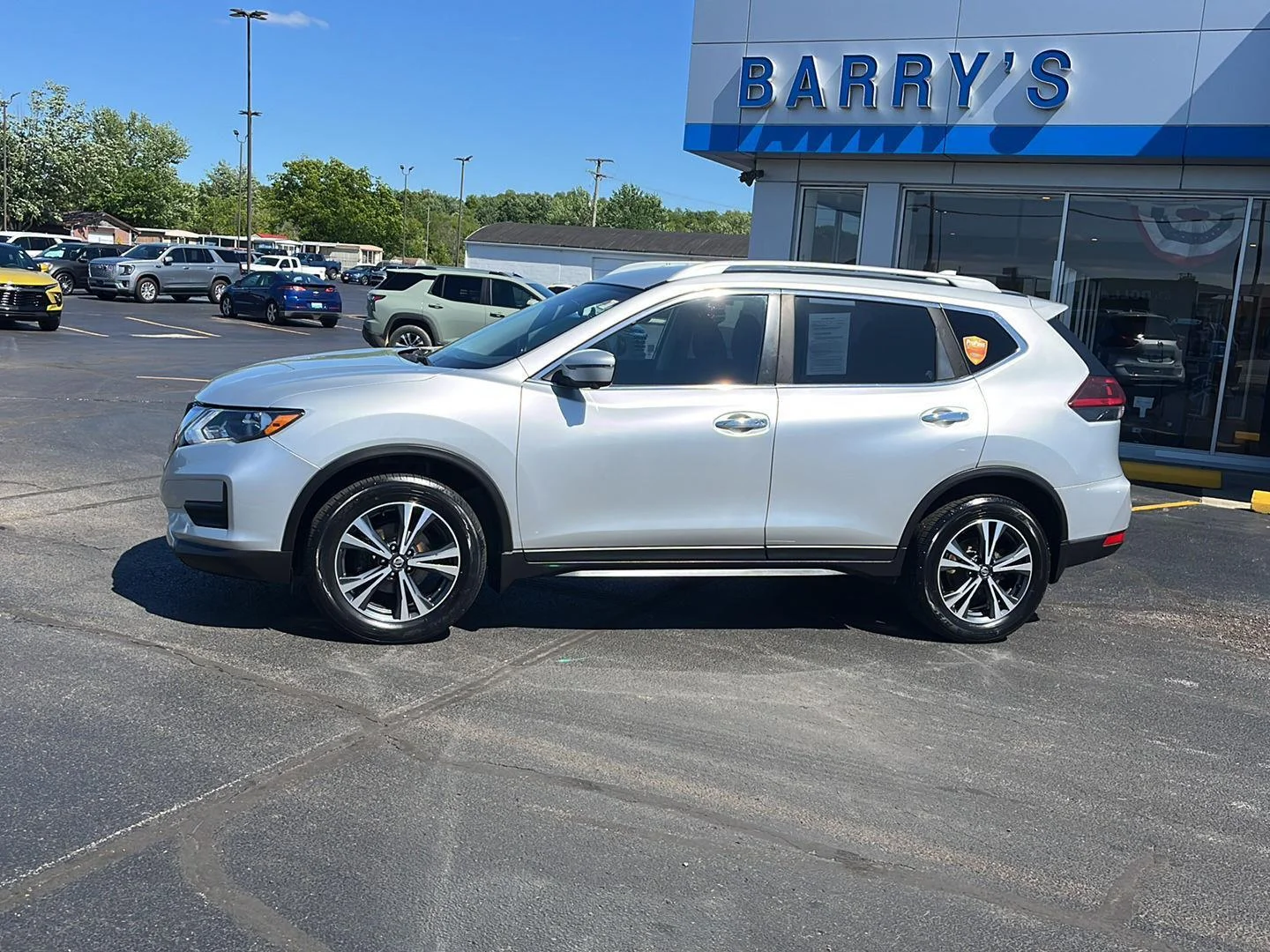 Used 2019 Nissan Rogue SV with VIN 5N1AT2MV0KC759872 for sale in West Union, OH