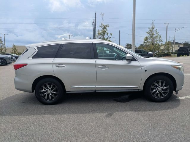 Used 2014 Silver INFINITI Base image 2